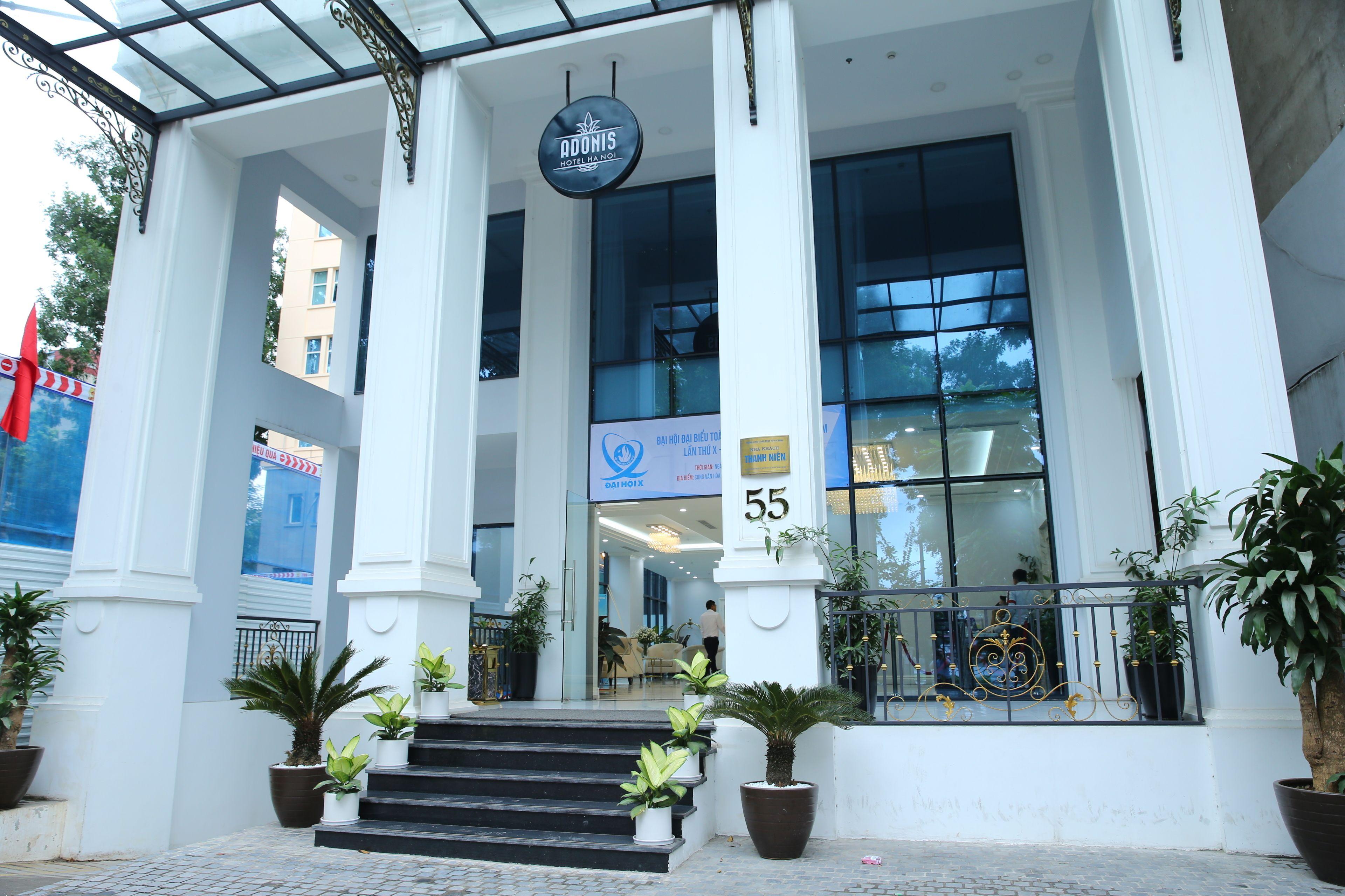 Adonis Hotel — Photos 2